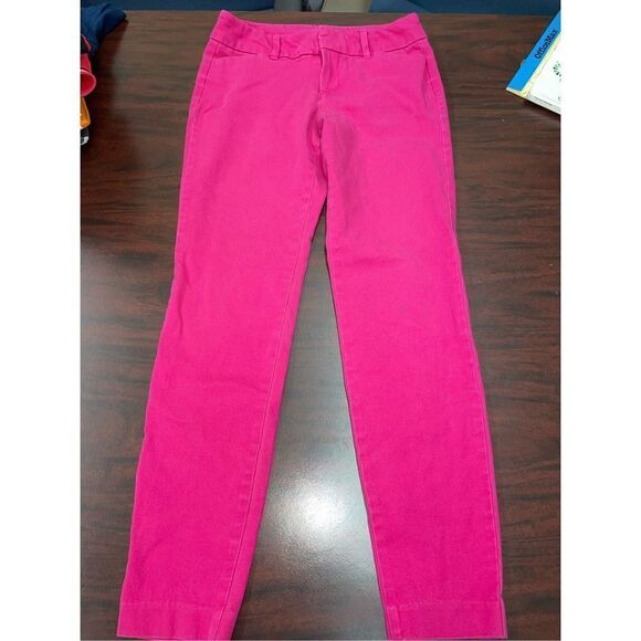 Old Navy Pink Pixie Mid Rise Capri Pants Size 0 Regular - Picture 1 of 6